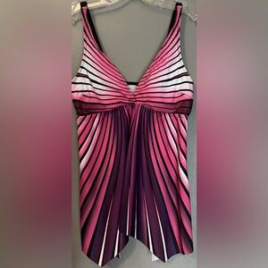 NWOT 2- Piece Vibrant Striped Tankini